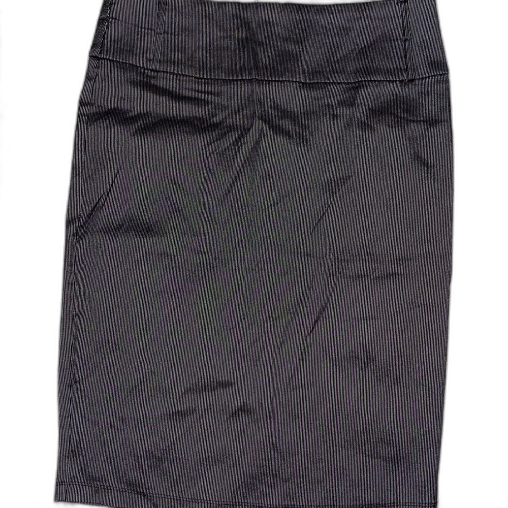 SOHO Apparel Ltd. Stretch Pencil Skirt – Size 10 – Gray